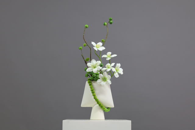 绿色 · 仿真花艺，28 × 22 × 67 cm