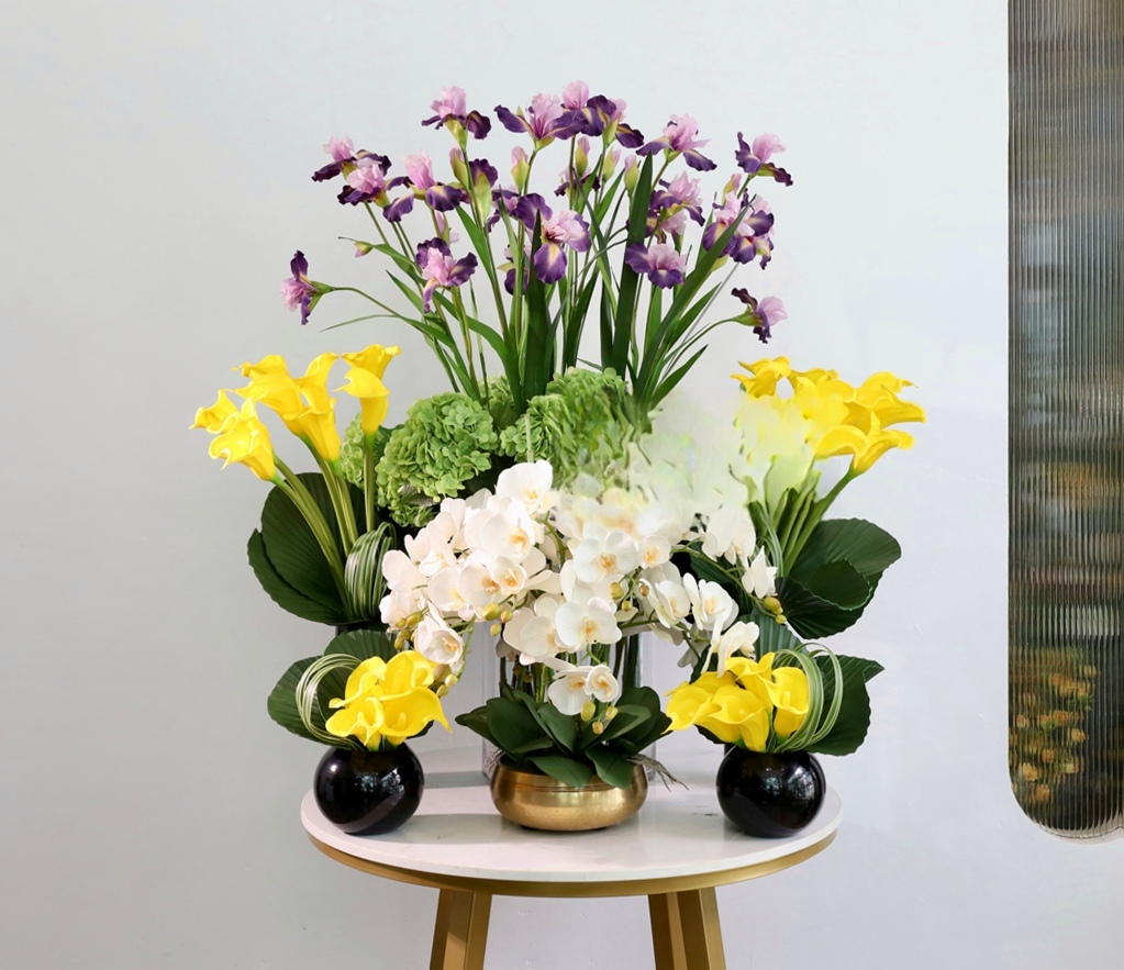 大堂花 · 仿真花艺,桌子直径:80 cm