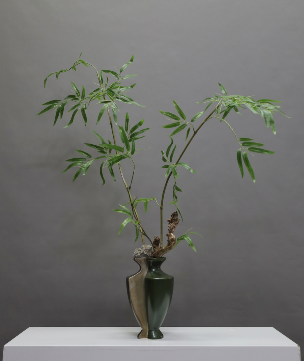 绿色 · 仿真花艺，107 × 82 × 124 cm