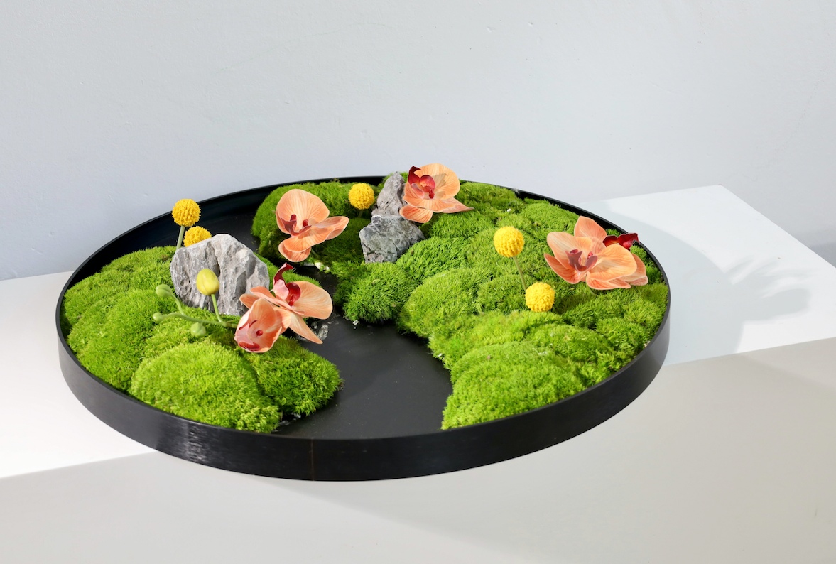 餐桌花 · 仿真花艺,60 × 60 × 16.5 cm