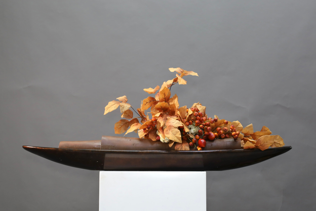 棕橘黄 · 仿真花艺,110 × 33 × 45 cm