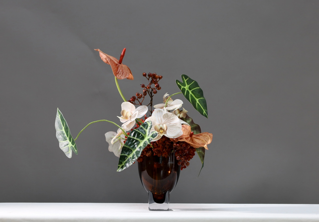 棕橘黄 · 仿真花艺,41 × 31 × 38 cm