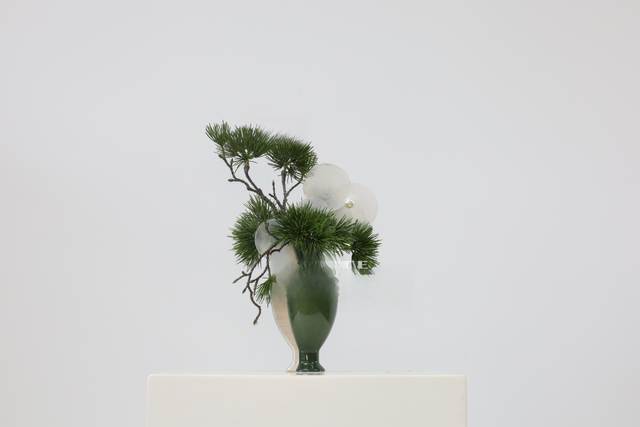 绿色 · 仿真花艺，22 × 18 × 34 cm