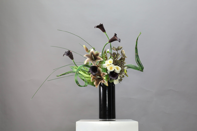 绿色 · 仿真花艺，78 × 31 × 70 cm