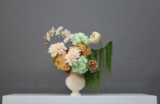 香槟 · 仿真花艺,48 × 30 × 50 cm