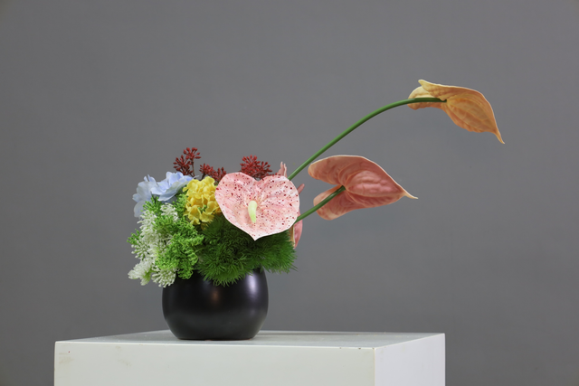 绿色 · 仿真花艺，46 × 22 × 33 cm