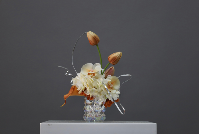 棕橘黄 · 仿真花艺,26 × 21 × 34 cm