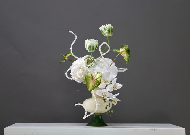 米白色 · 仿真花艺,48 × 42 × 63 cm