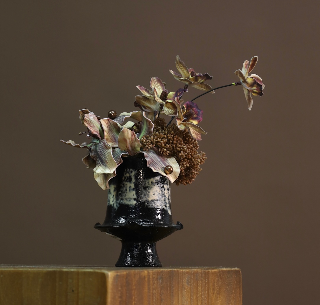 棕橘香槟黄色 · 仿真花艺，22 × 15 × 23 cm