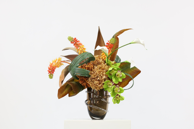 棕橘黄 · 仿真花艺,60 × 40 × 59 cm