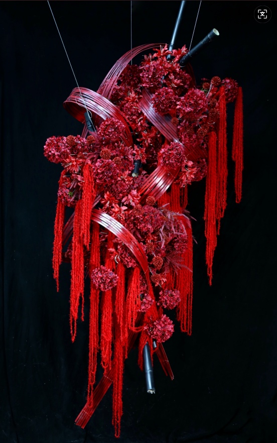 大堂花 · 仿真花艺,130 × 115 × 270 cm