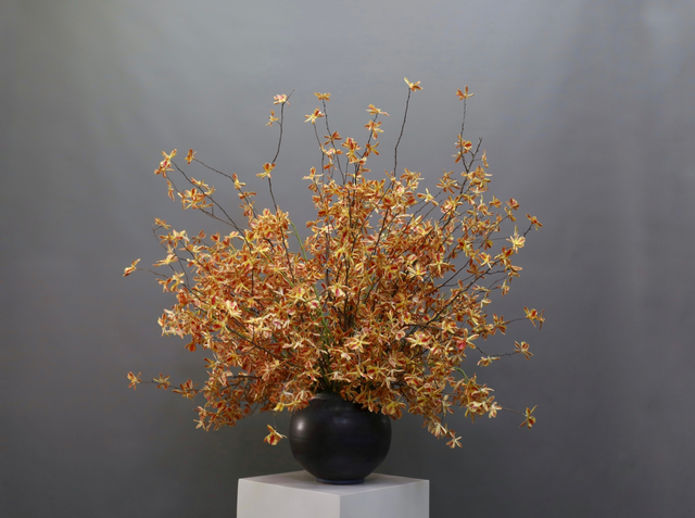 大堂花 · 仿真花艺,120 × 120 × 110 cm