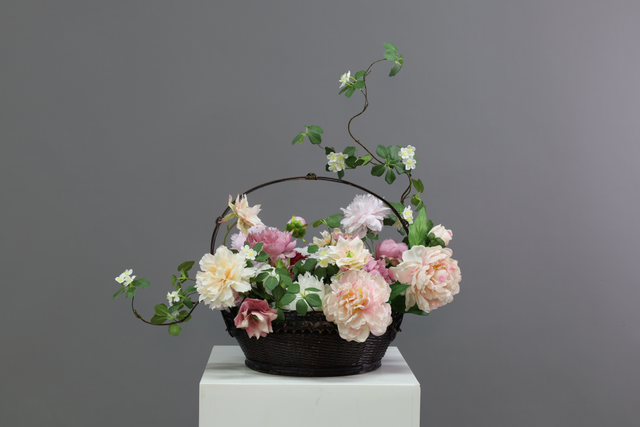 粉紫色 · 仿真花艺,66 × 36 × 63 cm