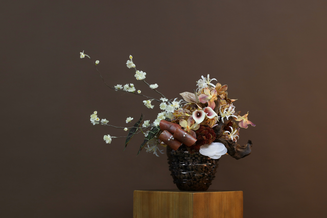 棕橘香槟黄色 · 仿真花艺,77 × 38 × 68 cm