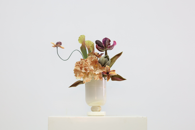 棕橘黄 · 仿真花艺,30 × 20 × 36 cm