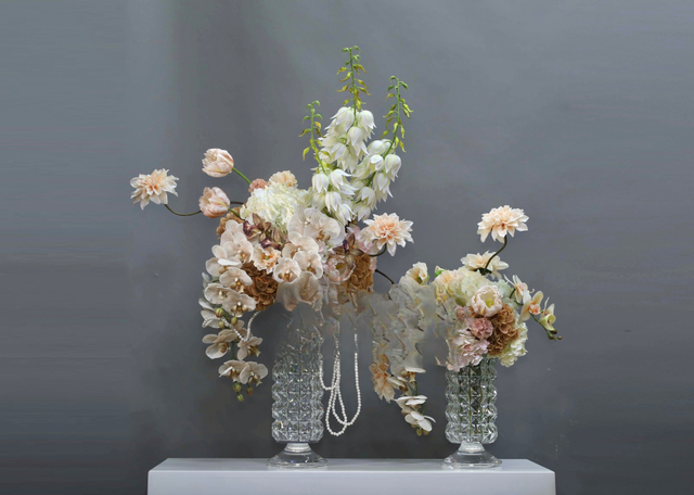 香槟 · 仿真花艺,81 × 50 × 107 cm