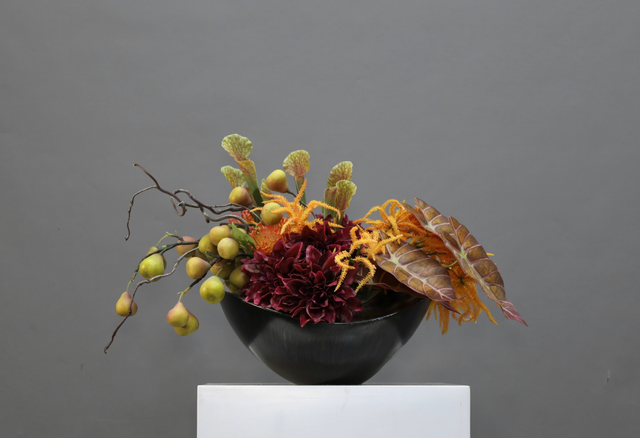 棕橘黄 · 仿真花艺,65 × 42 × 40 cm