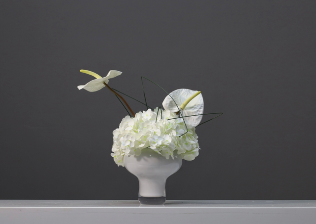 米白色 · 仿真花艺,38 × 23 × 36 cm