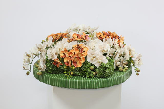 餐桌花 · 仿真花艺,72 × 63 × 28 cm