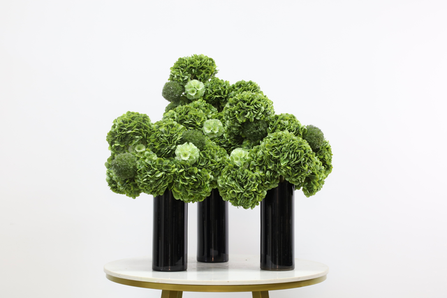 大堂花 · 仿真花艺，75 × 75 × 80 cm
