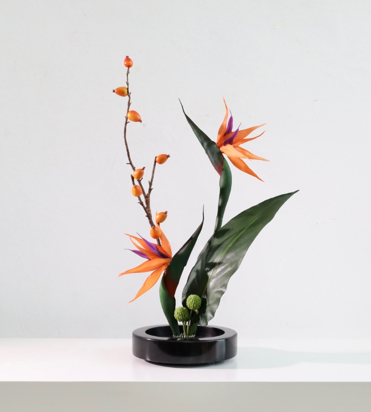 棕橘黄 · 仿真花艺,32 × 20 × 57 cm