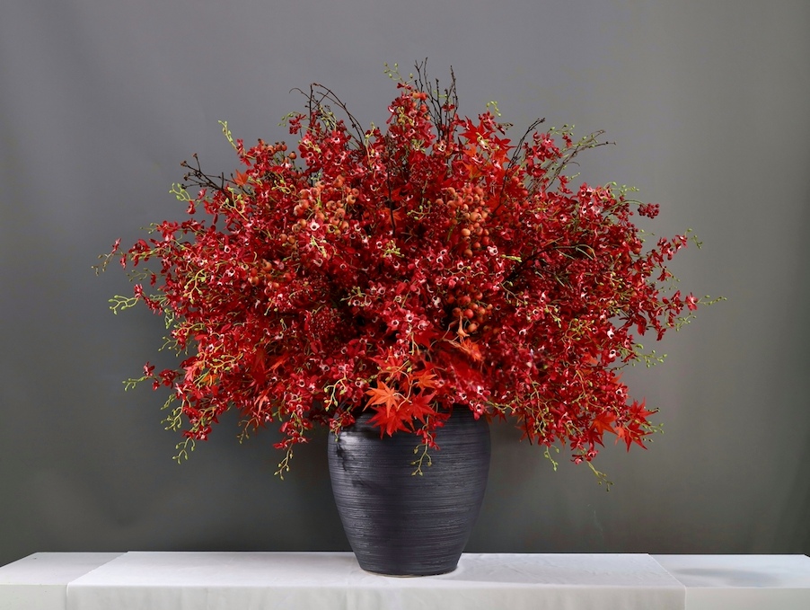 大堂花 · 仿真花艺,130 × 120 × 120 cm