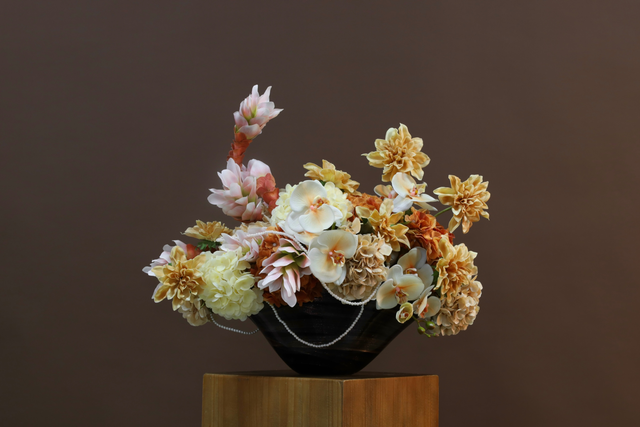 棕橘香槟黄色 · 仿真花艺,64 × 51 × 62 cm