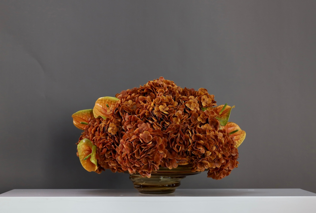 棕橘黄 · 仿真花艺,53 × 50 × 42 cm