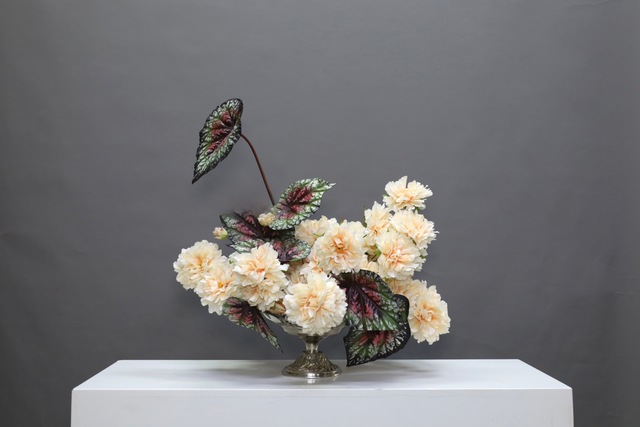 香槟 · 仿真花艺,60 × 50 × 63 cm