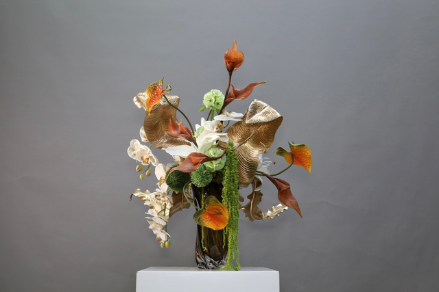 棕橘黄 · 仿真花艺,57 × 42 × 65 cm