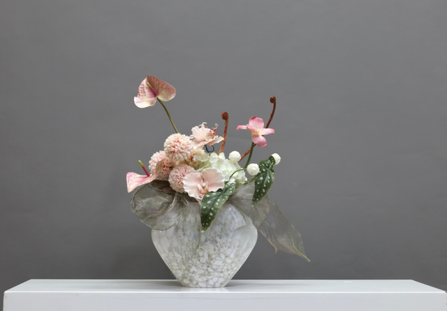 粉紫色 · 仿真花艺,43 × 33 × 53 cm