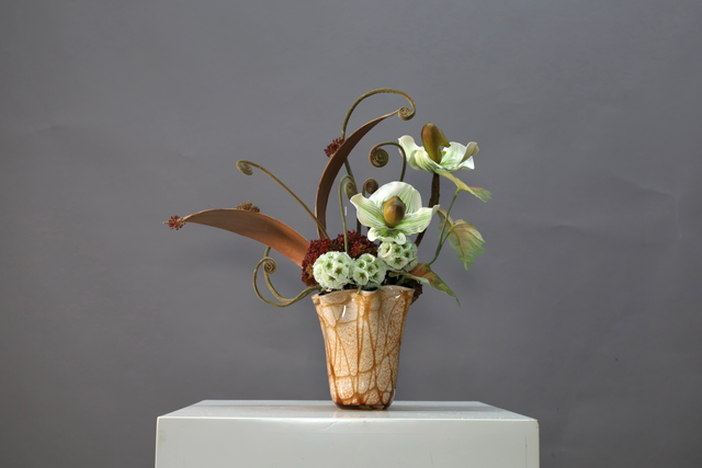 棕橘黄 · 仿真花艺,38 × 20 × 41 cm