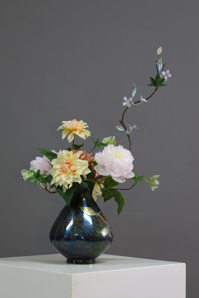 粉紫色 · 仿真花艺,35 × 22 × 57 cm