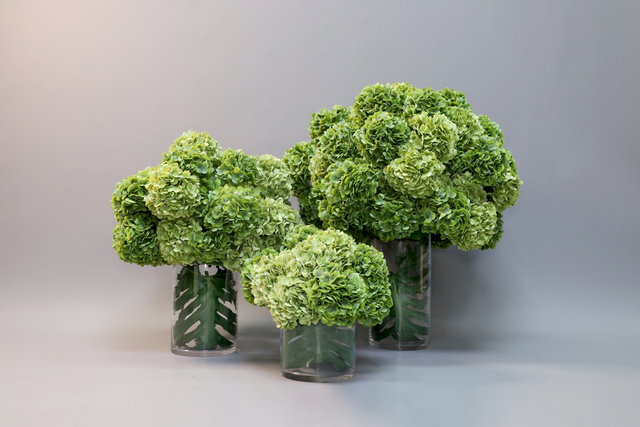 大堂花 · 仿真花艺，125 × 110 × 85 cm