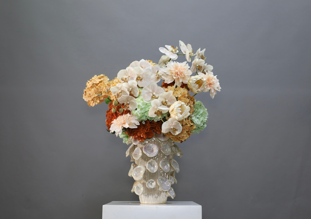 香槟 · 仿真花艺,60 × 45 × 75 cm