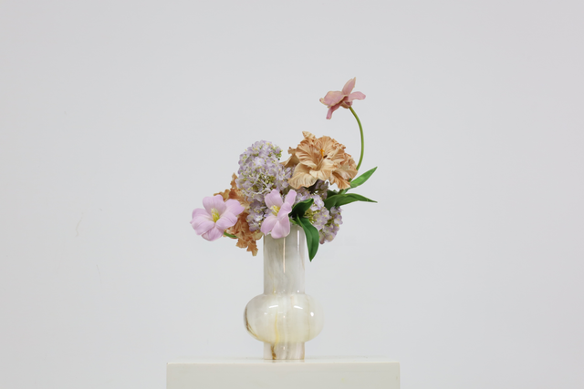 粉紫色 · 仿真花艺,38 × 28 × 52 cm