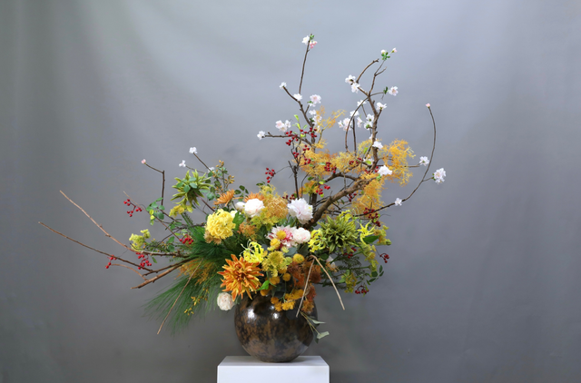 大堂花 · 仿真花艺,130 × 100 × 135 cm