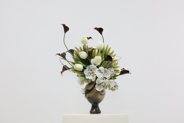绿色 · 仿真花艺，45 × 33 × 64 cm