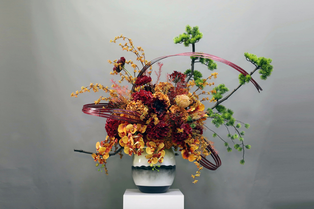 大堂花 · 仿真花艺,140 × 80 × 126 cm