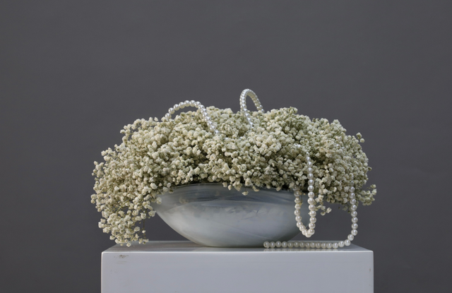 米白色 · 仿真花艺,45 × 36 × 26 cm