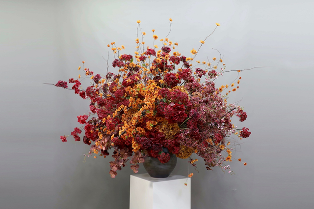 大堂花 · 仿真花艺,170 × 160 × 150 cm