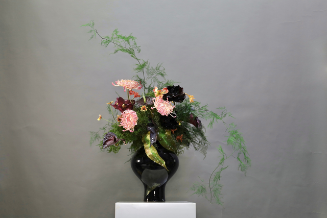 粉紫色 · 仿真花艺,93 × 64 × 104 cm