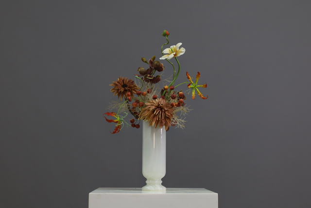 棕橘黄 · 仿真花艺,33 × 25 × 58 cm