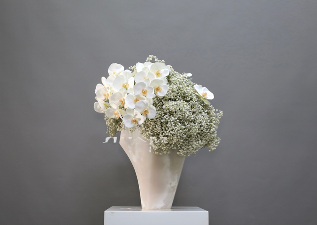 米白色 · 仿真花艺,51 × 50 × 68 cm