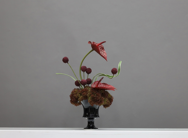 红色 · 仿真花艺,31 × 22 × 43 cm