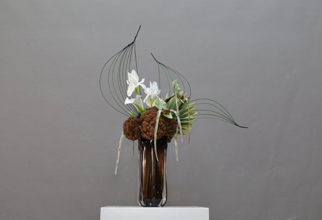 棕橘黄 · 仿真花艺,60 × 28 × 75 cm