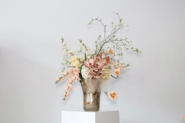 棕橘黄 · 仿真花艺，80 × 56 × 95 cm