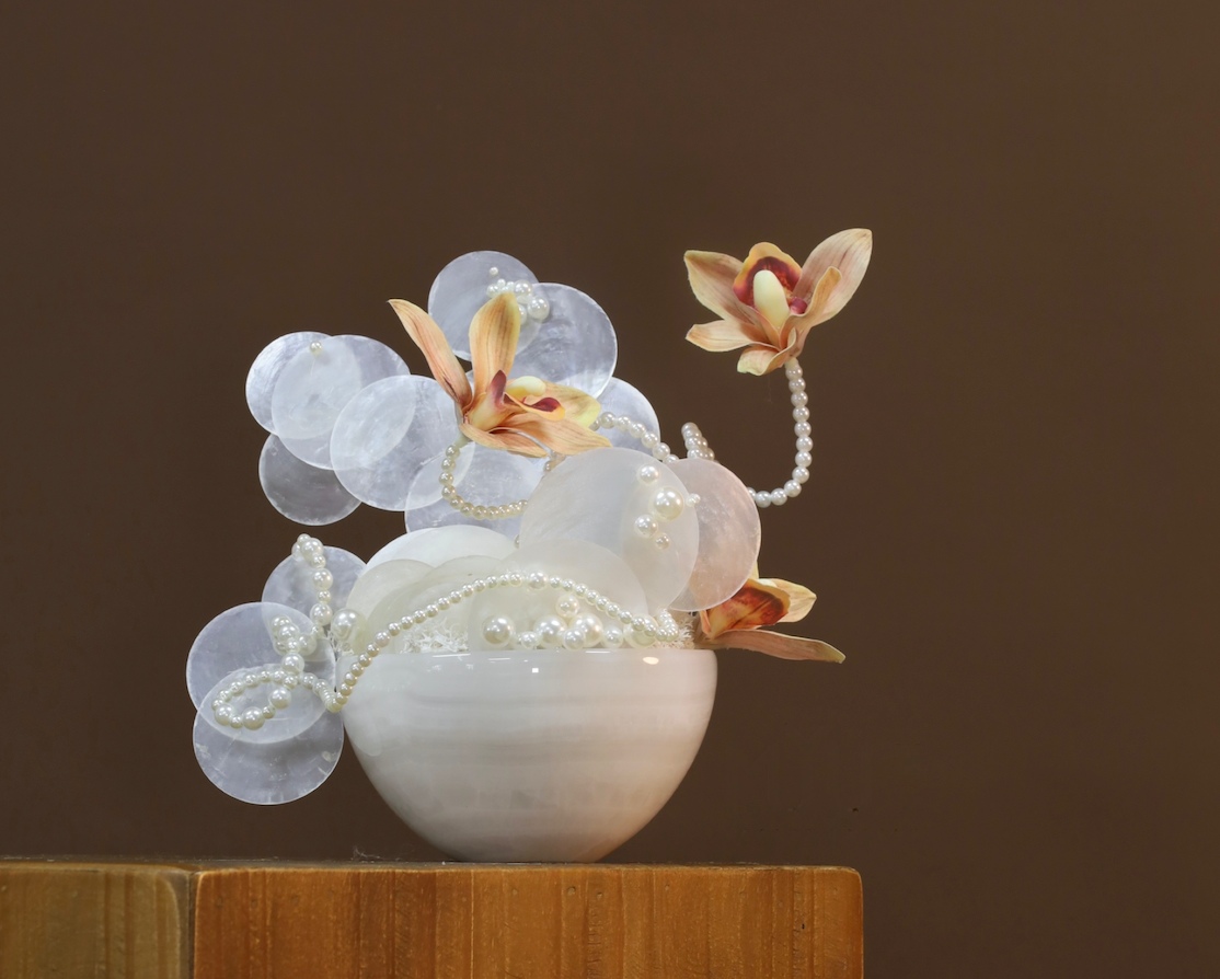 米白色 · 仿真花艺,21 × 14 × 21 cm