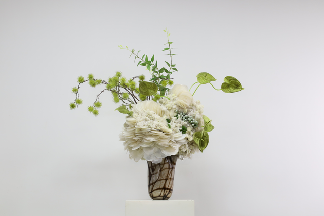 米白色 · 仿真花艺,107 × 48 × 105 cm