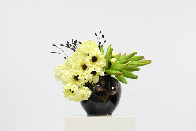 棕橘黄 · 仿真花艺,55 × 38 × 55 cm